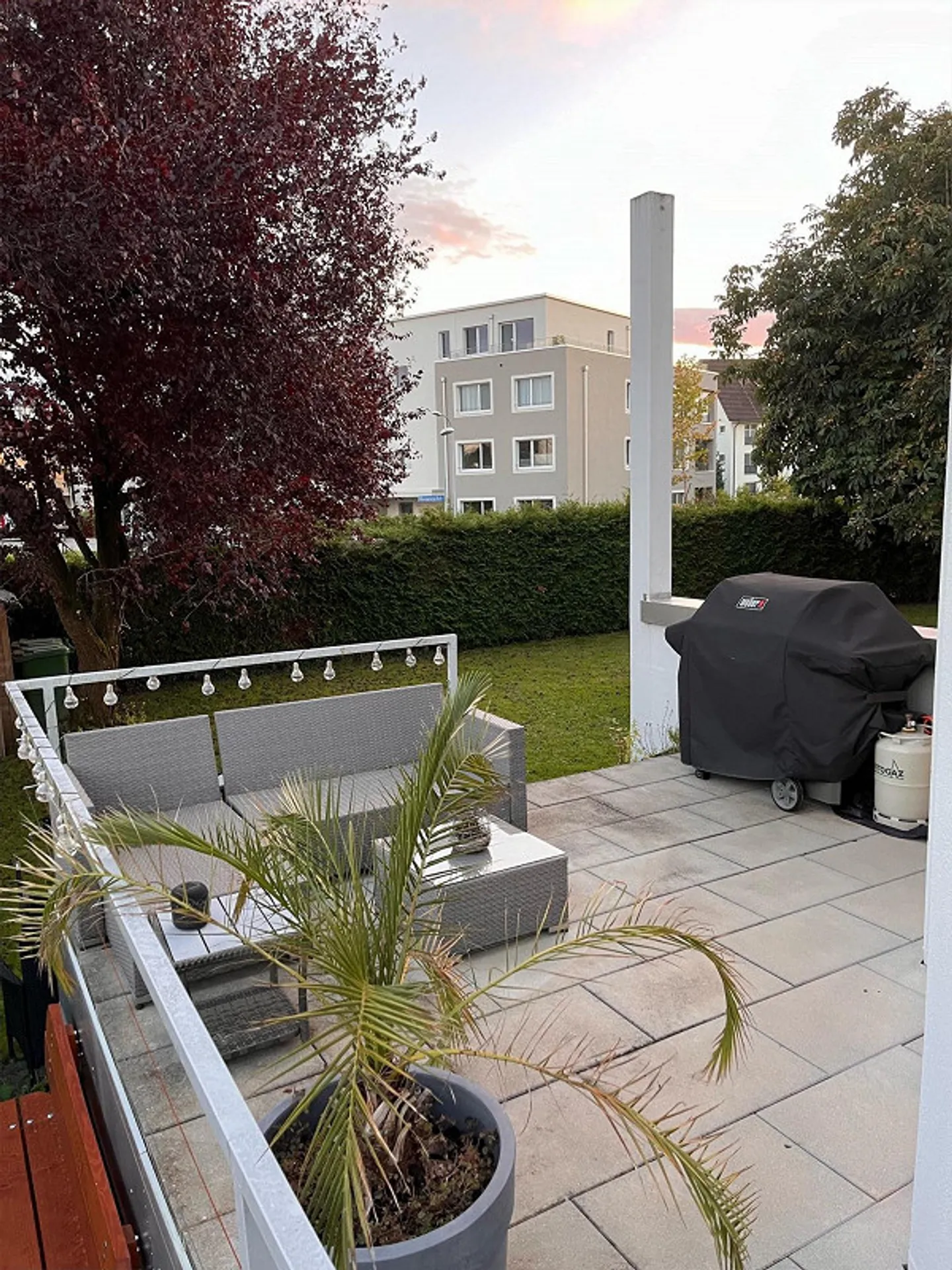 Maison individuelle moderne de 4,5 pièces en coin - Photo 2 sur 10