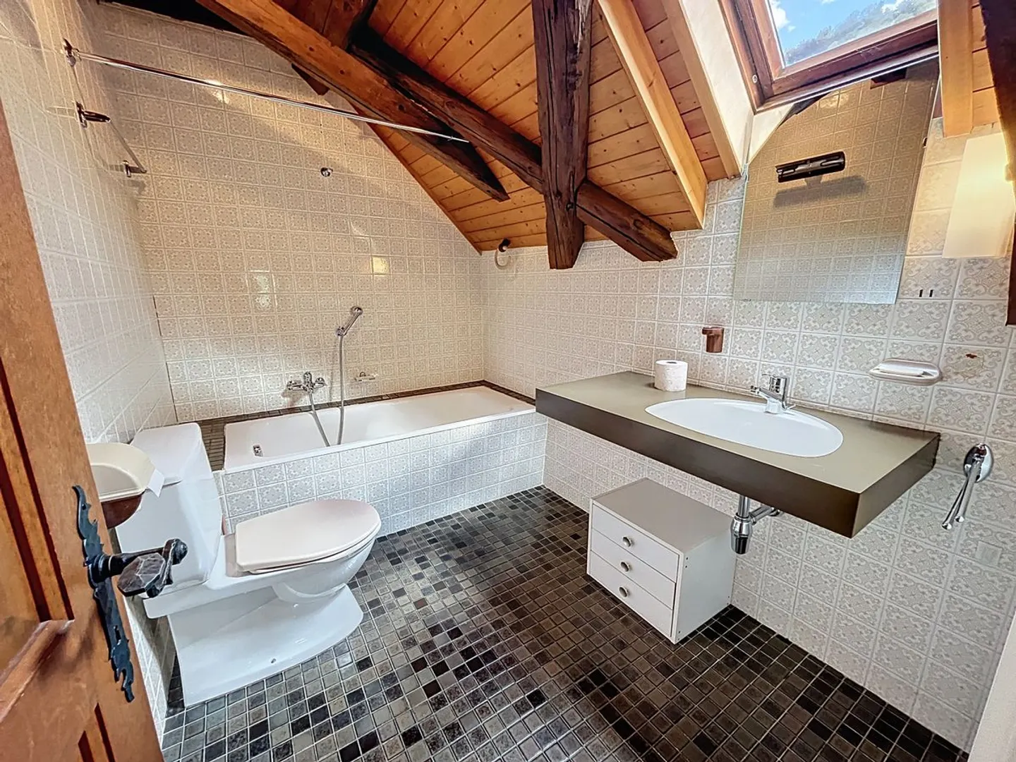 Dorfhaus mit 2 oder 3 Wohnungen - Foto 13 von 13