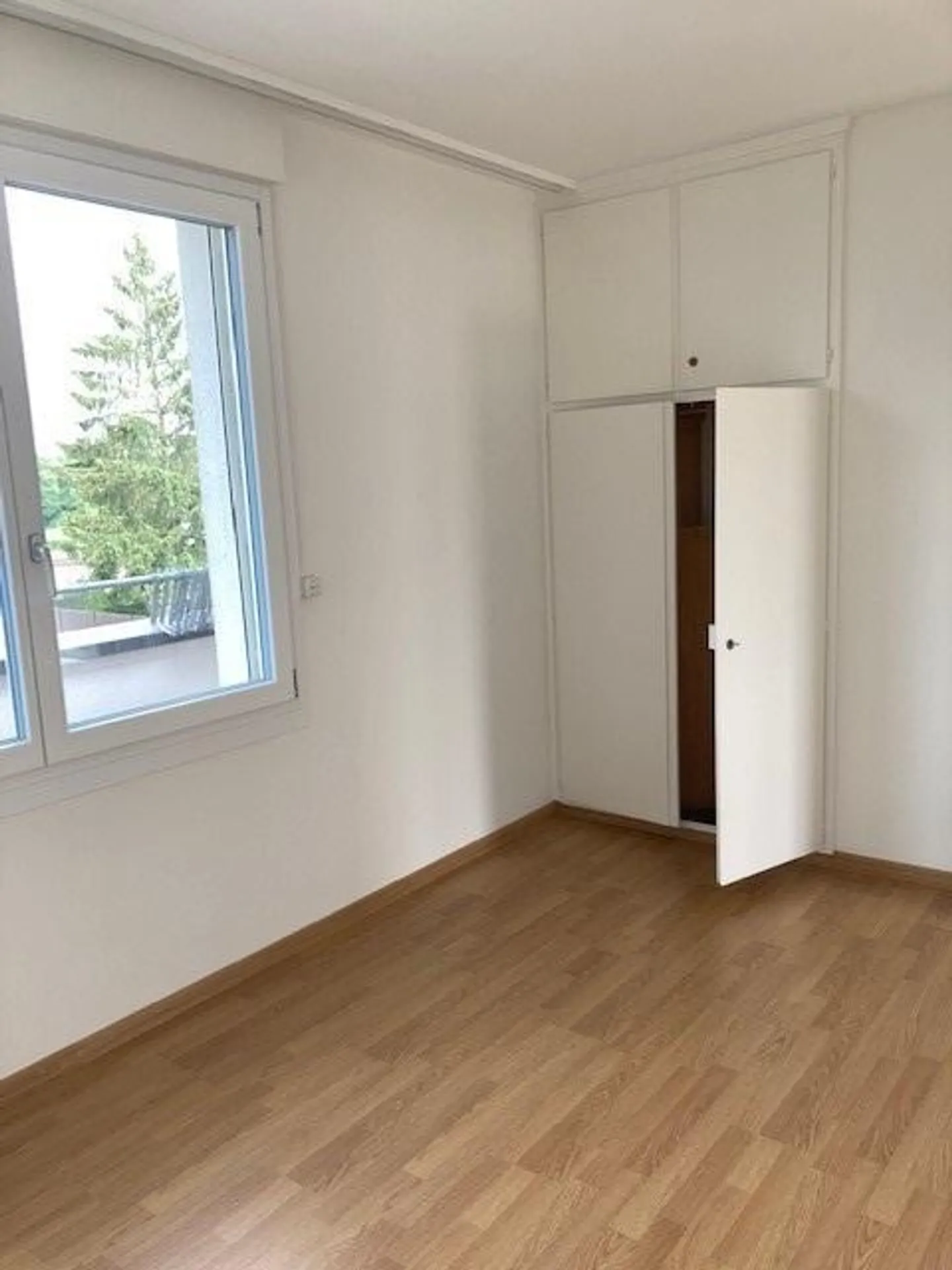 Penthouse apartment with large terrace in a quiet location - Photo 4 of 10