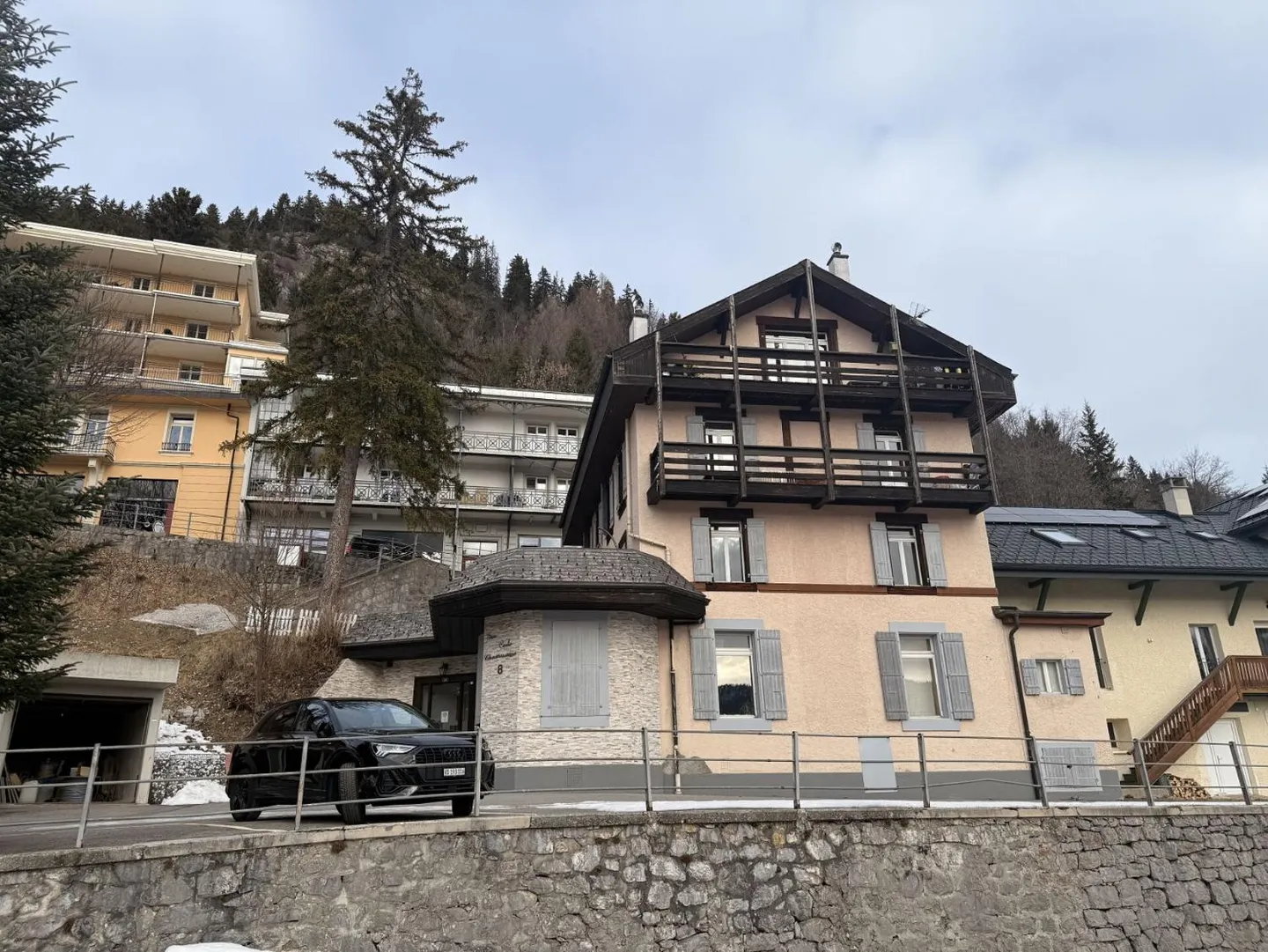 Edificio di 6 appartamenti a Leysin - Foto 1 di 9