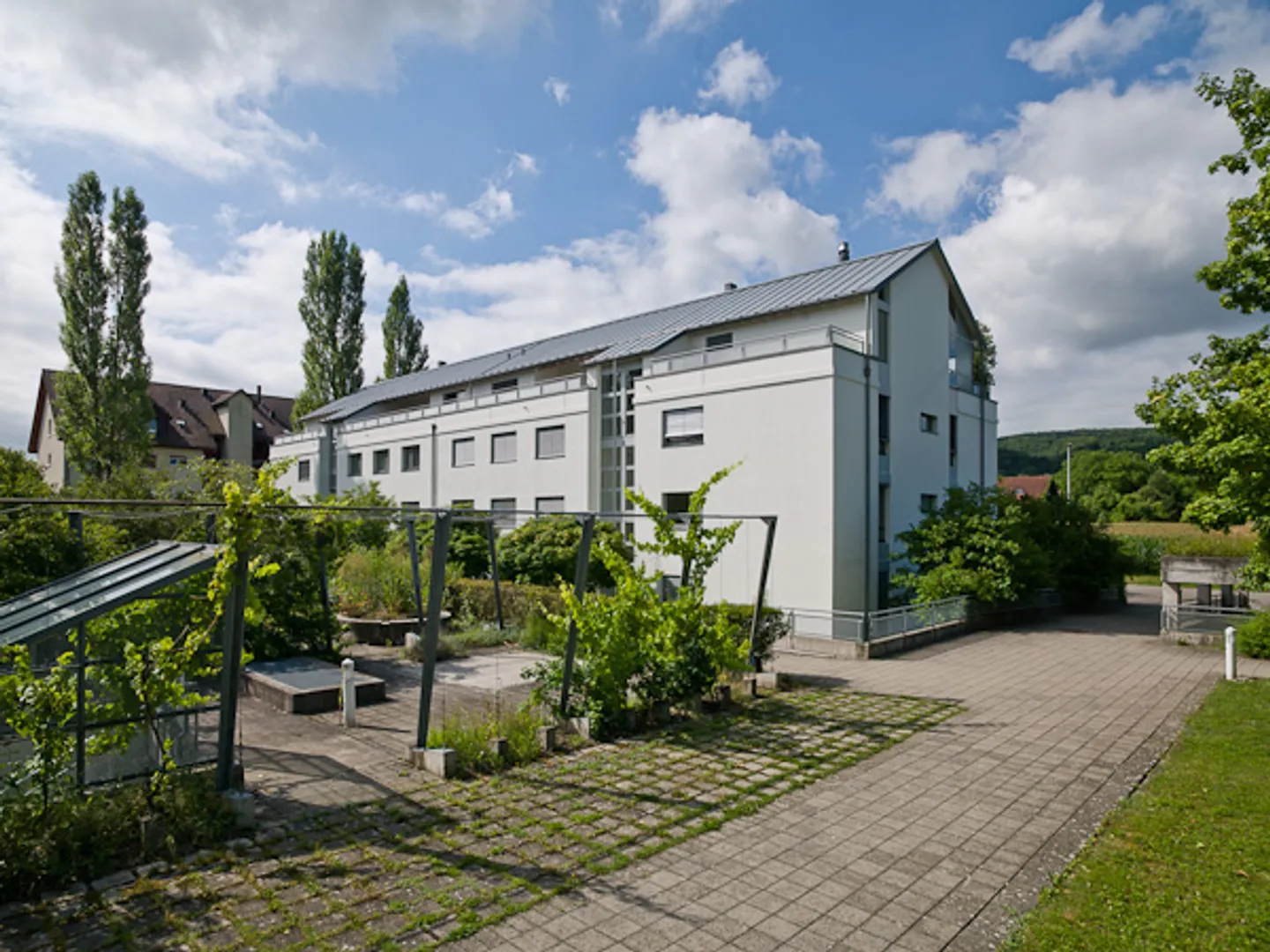 Modernes Apartment mit Garten - Foto 1 von 4