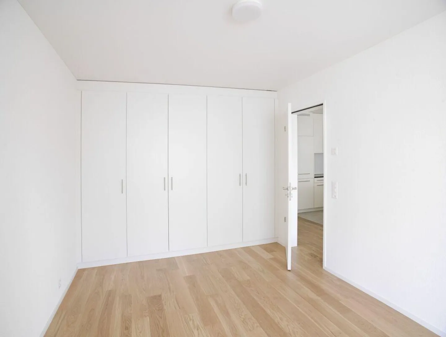 Bright 3.5-room apartment in Honau - Photo 2 of 4