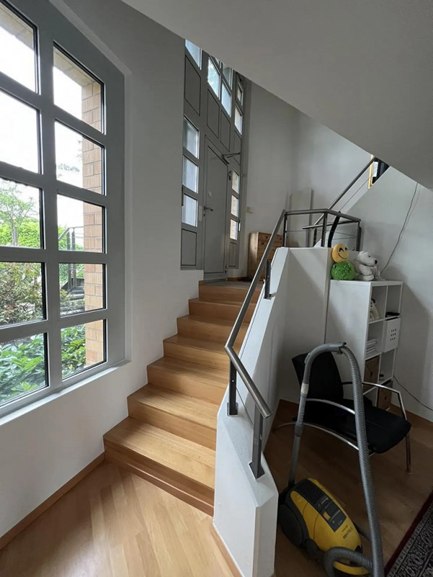 Quartier résidentiel calme avec vue sur la verdure - Photo 3 sur 10