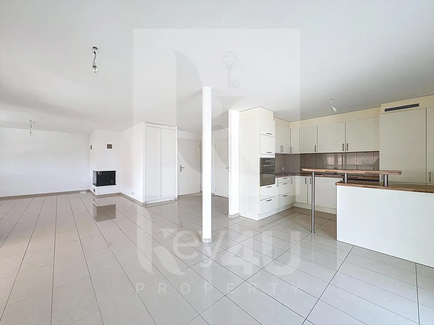 Between City and Nature - Bright and Spacious 4.5 Rooms - Photo 2 of 13