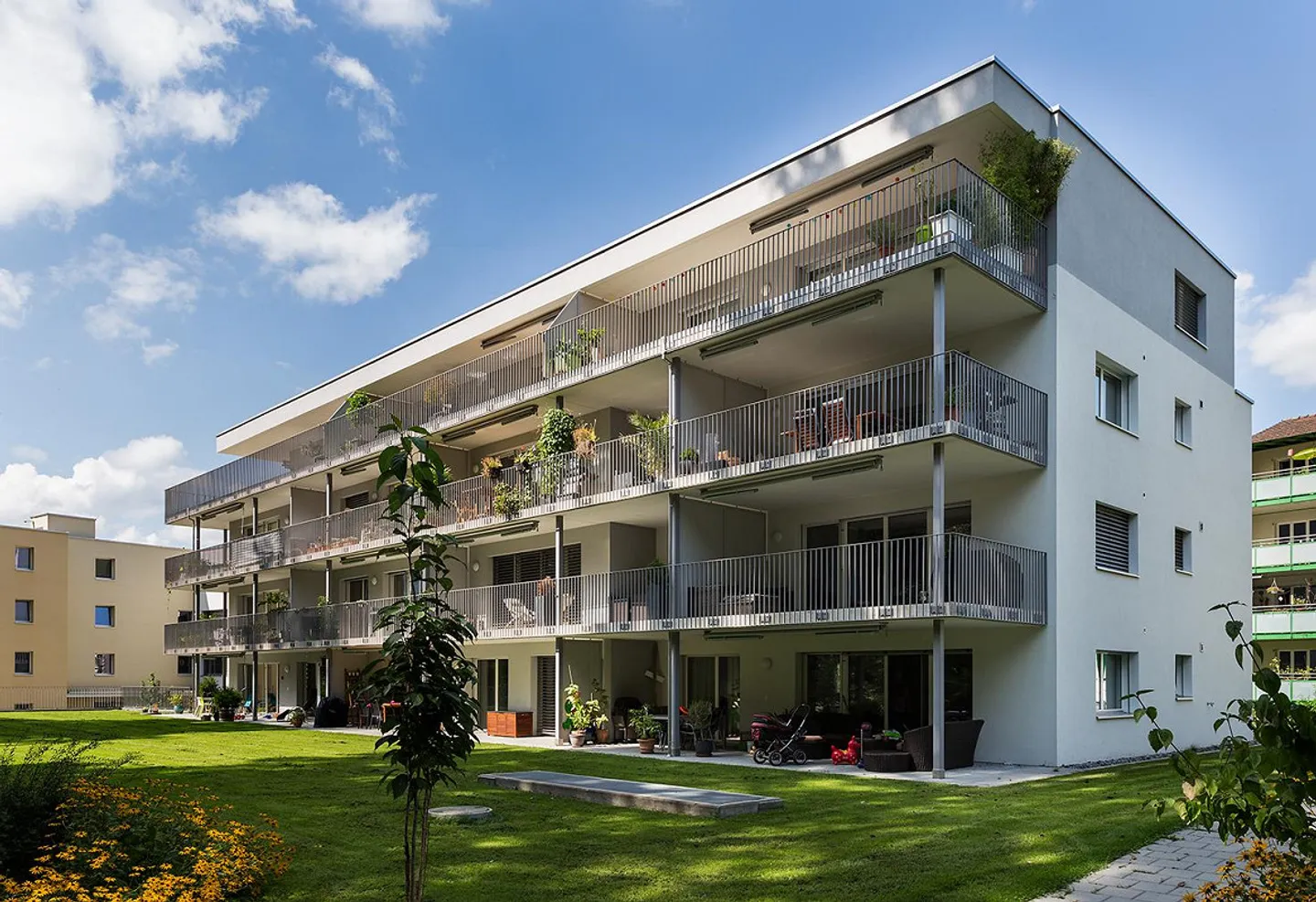 Modernes Apartment mit Balkon - Foto 1 von 5