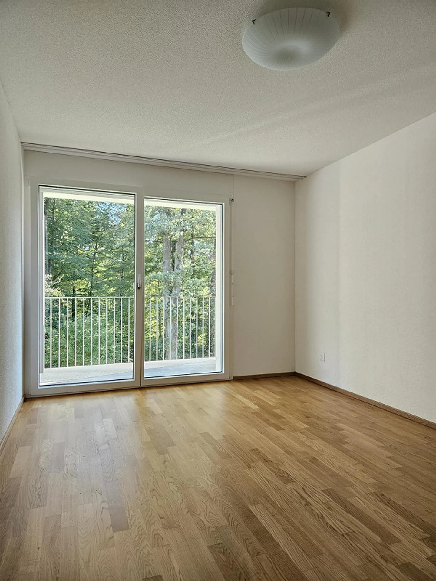 Modernes Apartment mit Balkon - Foto 4 von 5