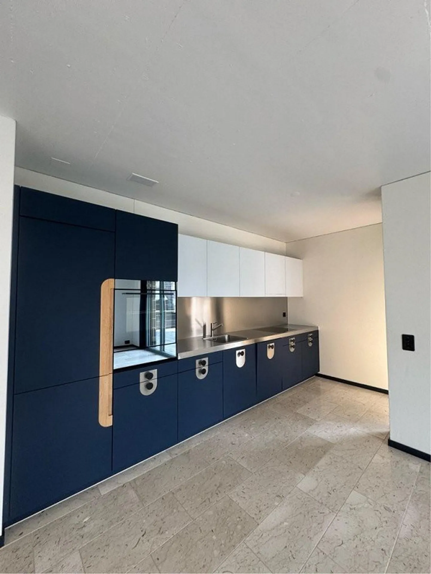 Appartamento moderno 4.5 stanze - vivere con stile a Kloten - Foto 2 di 8