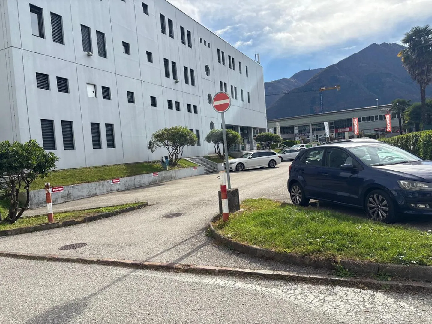 Warehouse used as a garage in a very central location - Photo 10 of 15