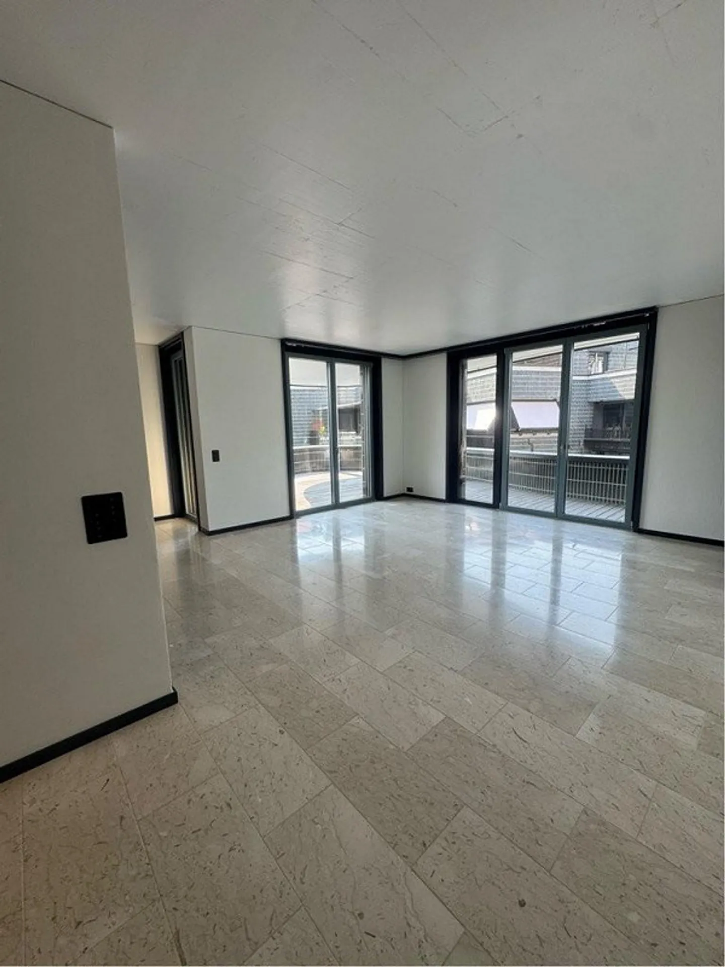 Appartamento moderno 4.5 stanze - vivere con stile a Kloten - Foto 3 di 8