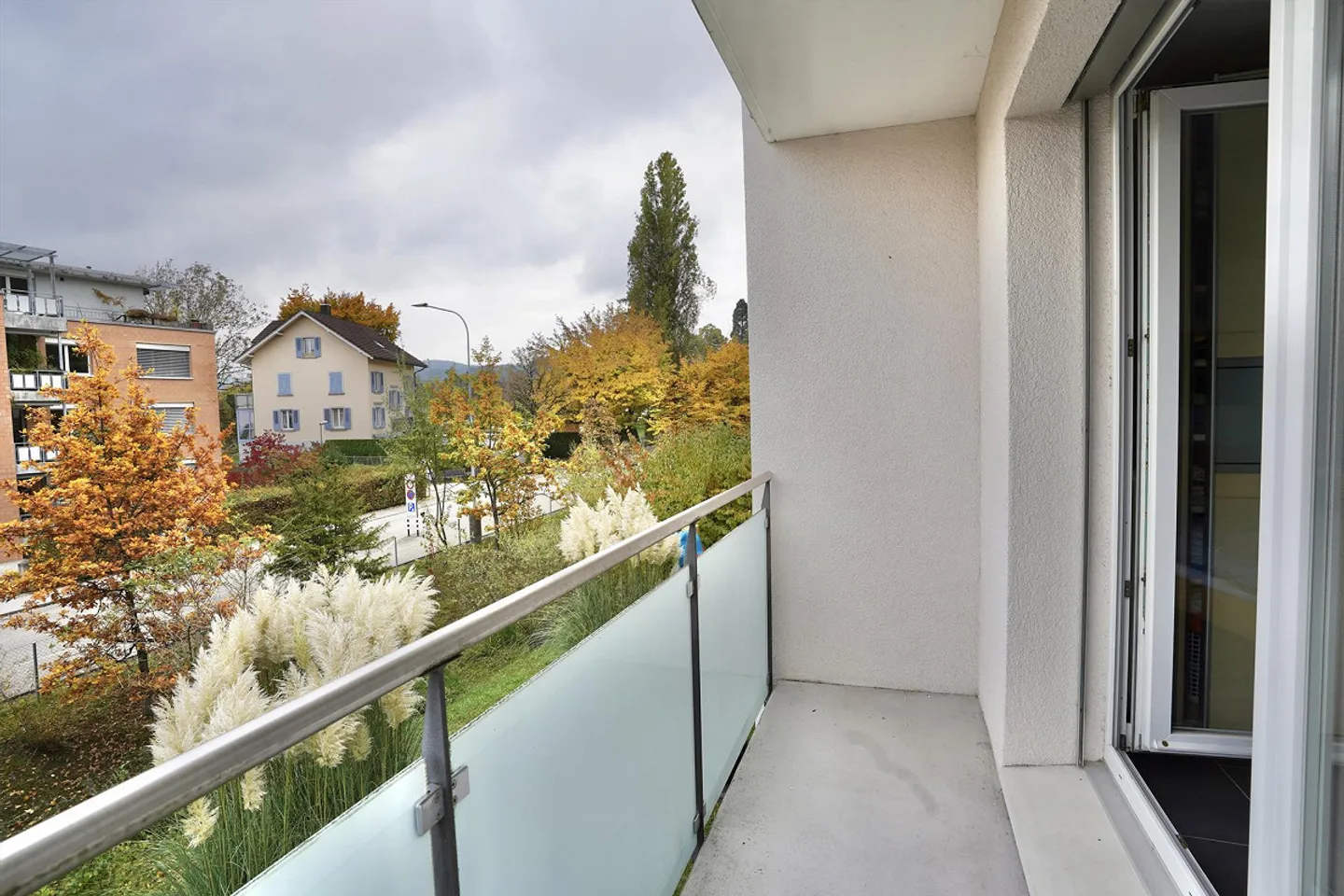 Appartement lumineux et moderne de 3 1/2 (4 1/2) pièces avec parking souterrain à vendre - Photo 6 sur 15