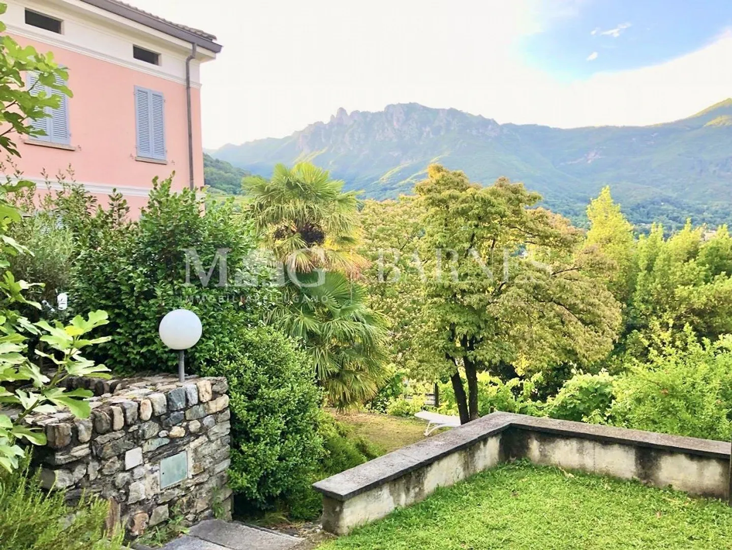 Lugano, Capriasca: Buildable land with approved project and villa - Photo 1 of 2