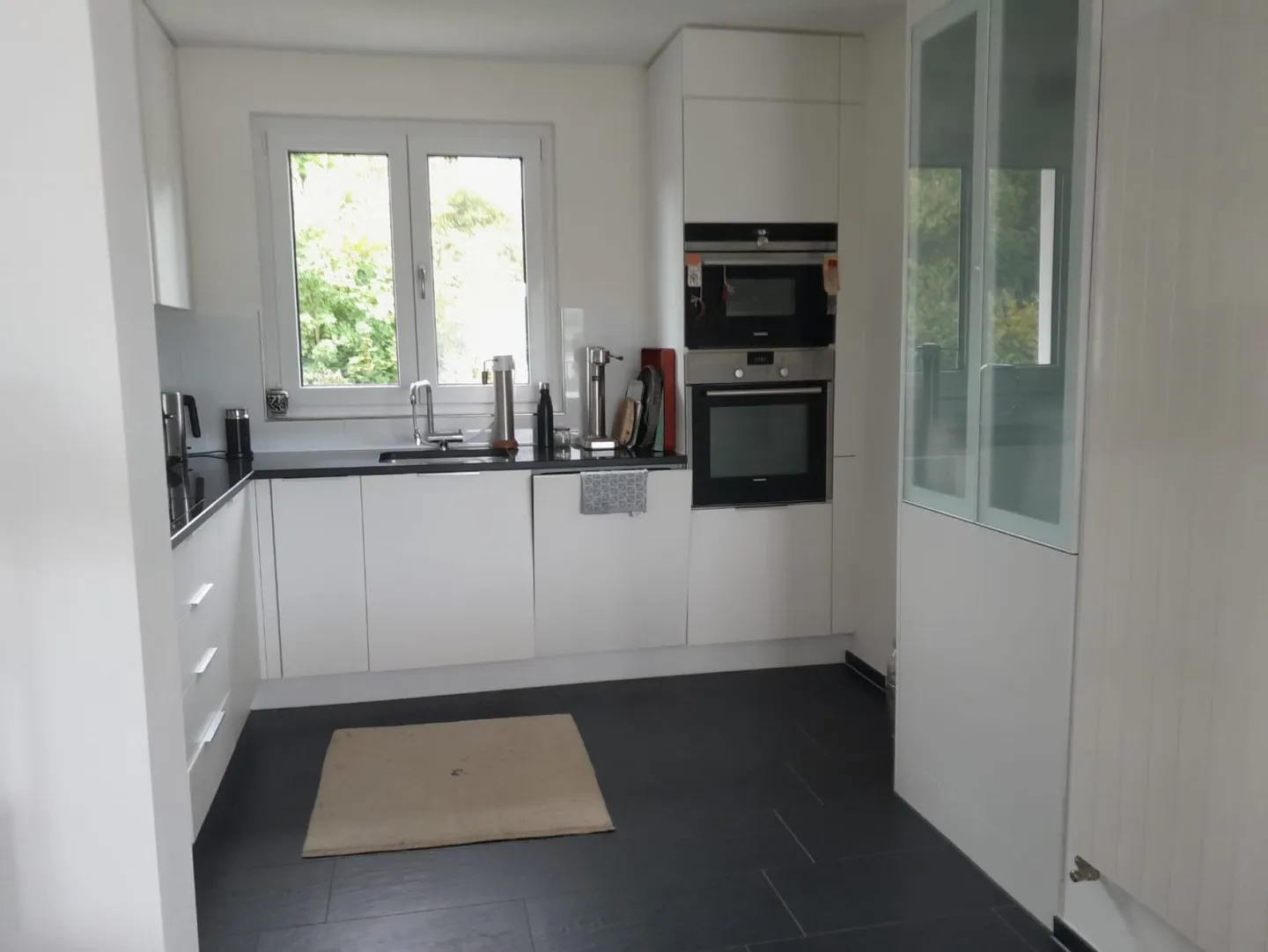 Casa multigenerazionale elegante con vista lago non ostacolata, 3 bagni e garage - Foto 16 di 39