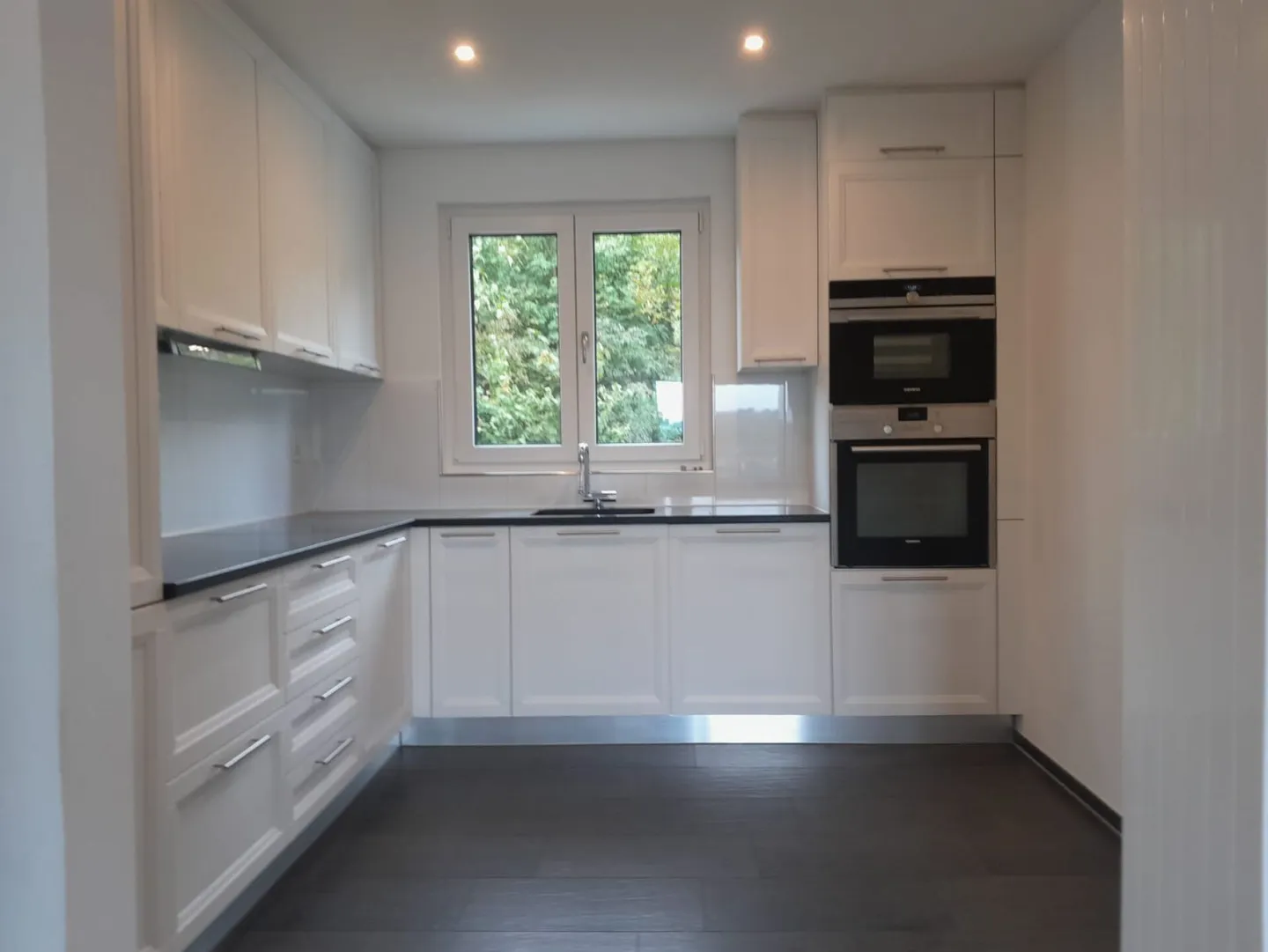 Casa multigenerazionale elegante con vista lago non ostacolata, 3 bagni e garage - Foto 30 di 39
