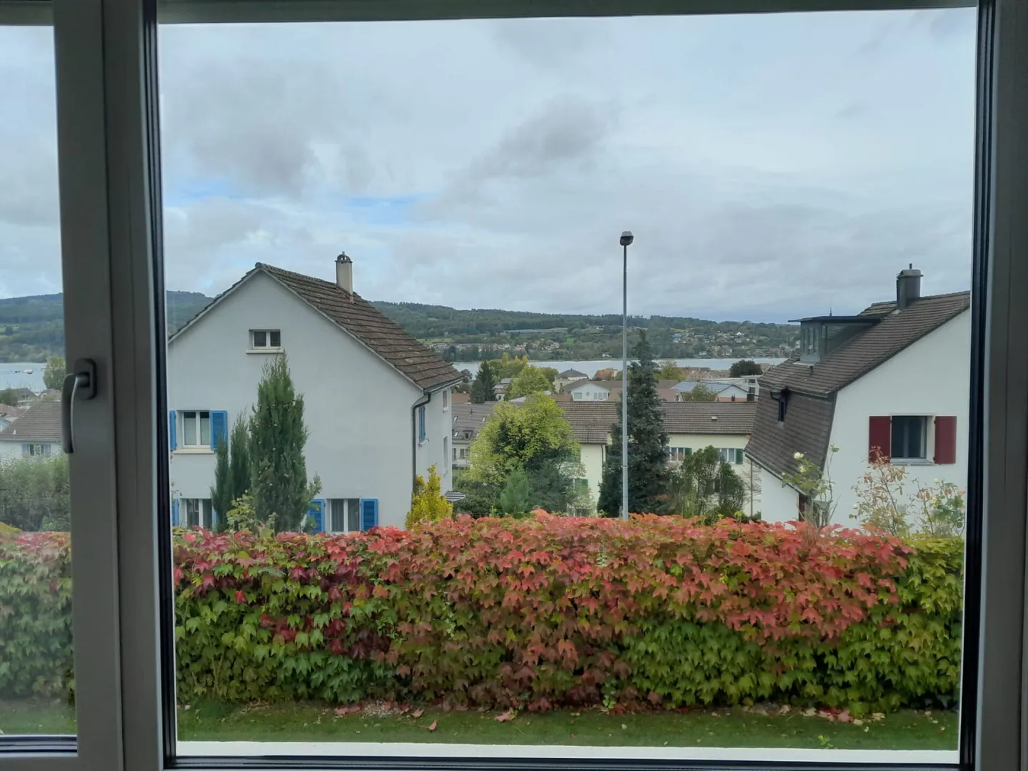 Casa multigenerazionale elegante con vista lago non ostacolata, 3 bagni e garage - Foto 32 di 39