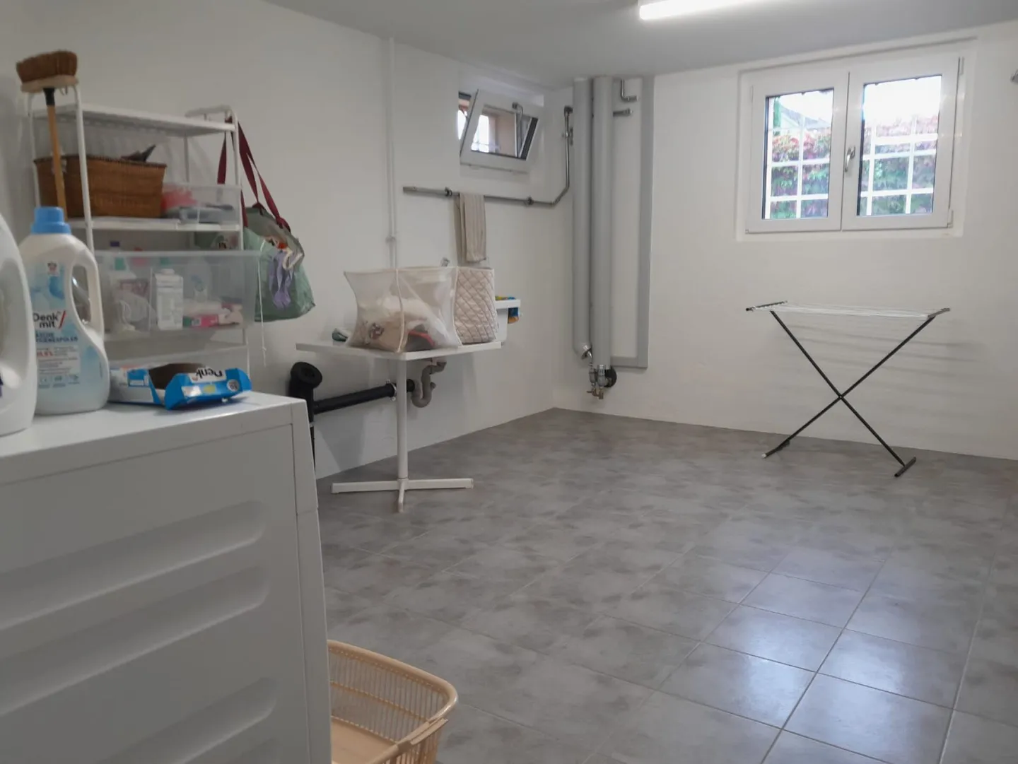 Casa multigenerazionale elegante con vista lago non ostacolata, 3 bagni e garage - Foto 35 di 39