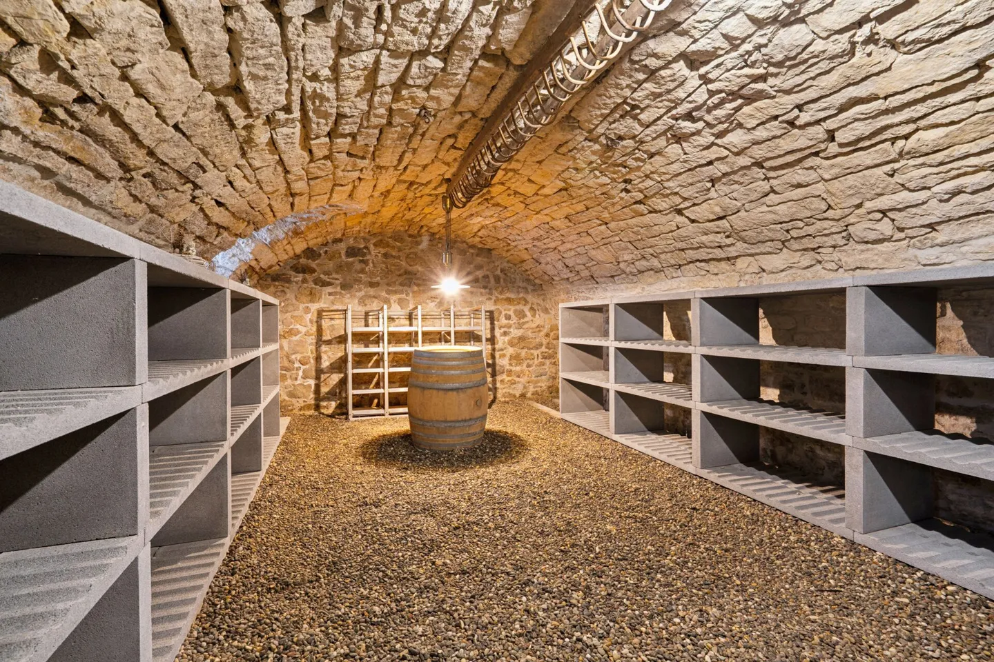 YOUR EXCLUSIVE HOME IN ABSOLUTE SECLUSION - Photo 5 of 8
