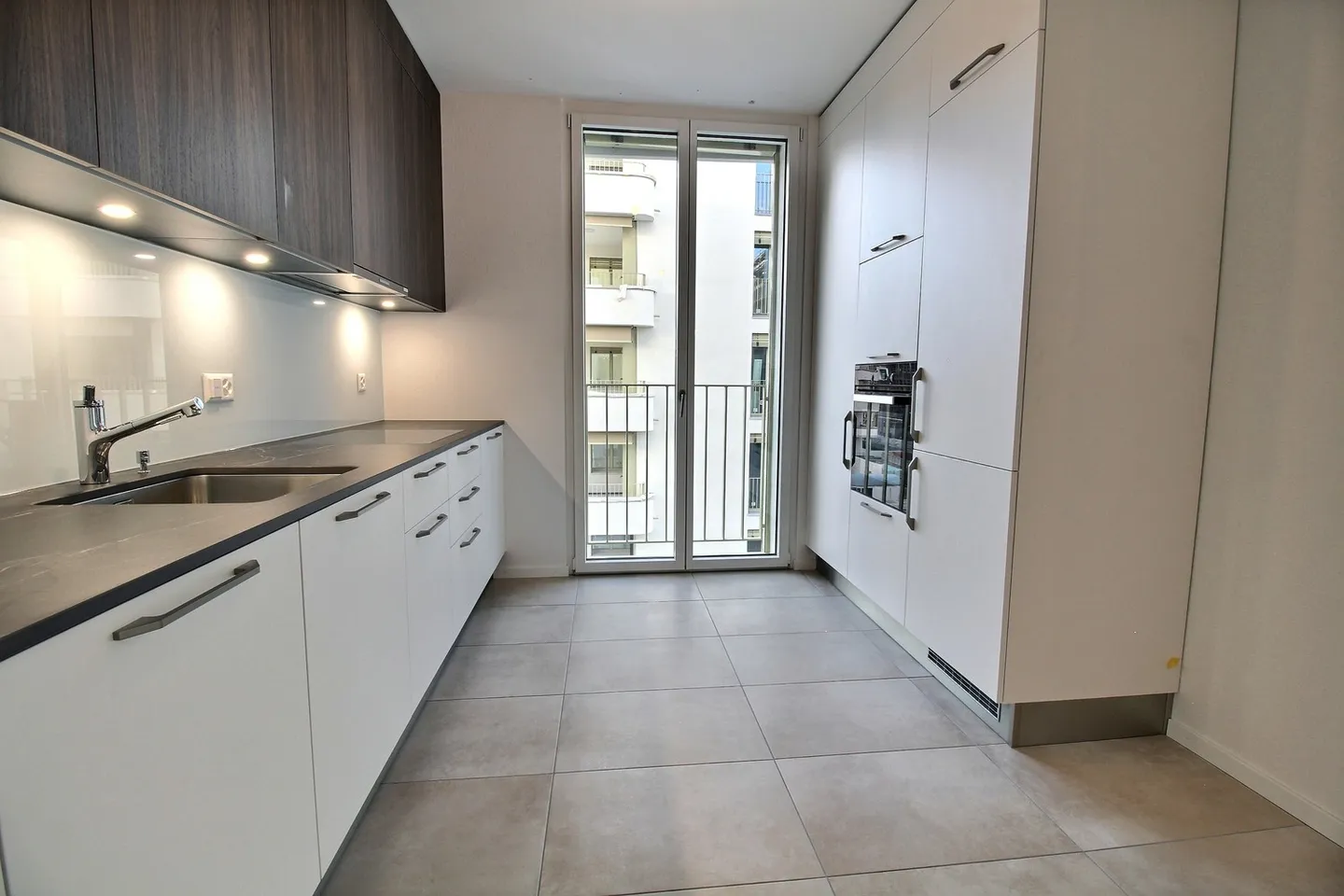 New 4.5-room apartment for rent - Photo 3 of 10