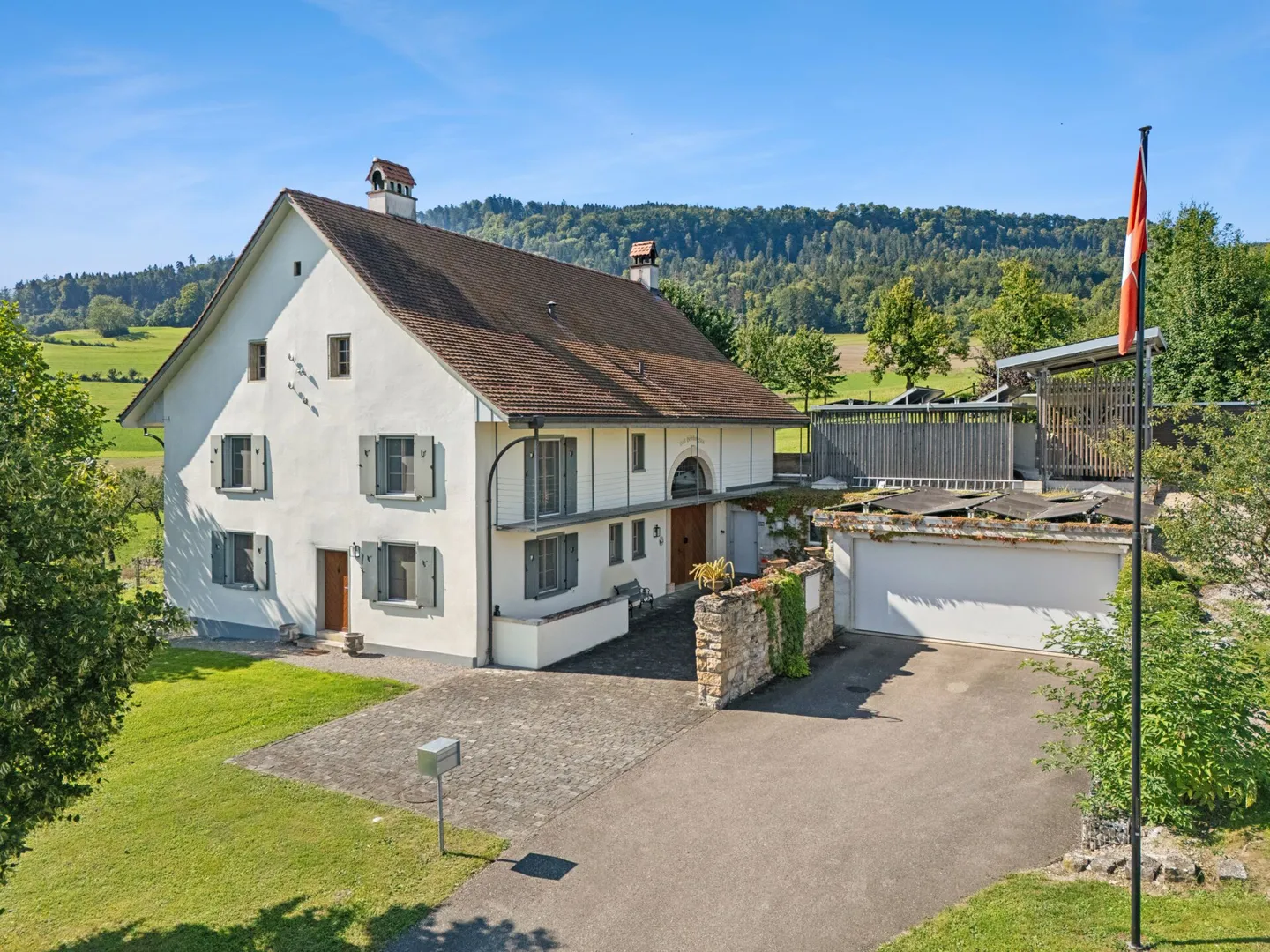 YOUR EXCLUSIVE HOME IN ABSOLUTE SECLUSION - Photo 7 of 8