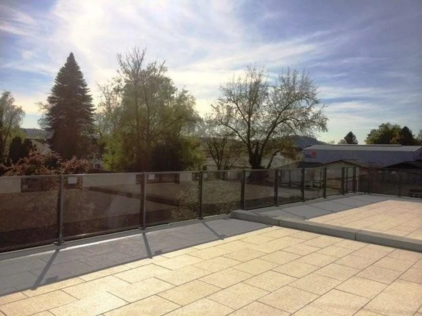 Light-flooded penthouse apartment with stunning views - Photo 1 of 8