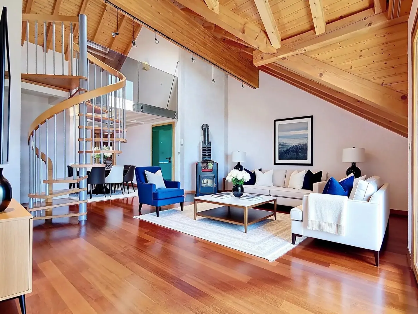 Attique de 4.5 pièces avec mezzanine - Foto 1 di 6