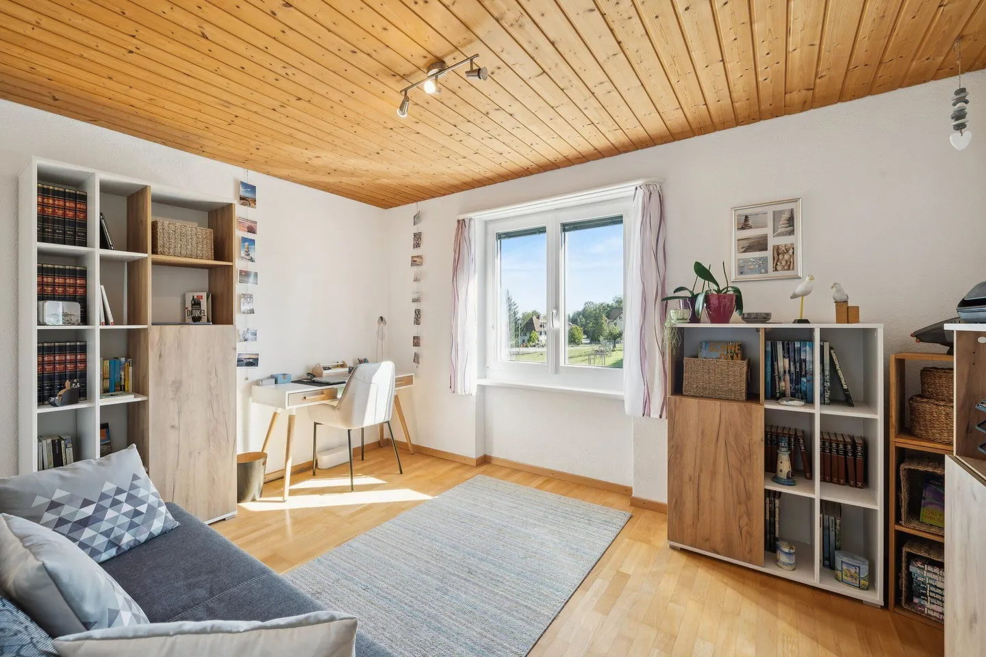 4.5-room apartment with large garden - Photo 13 of 17
