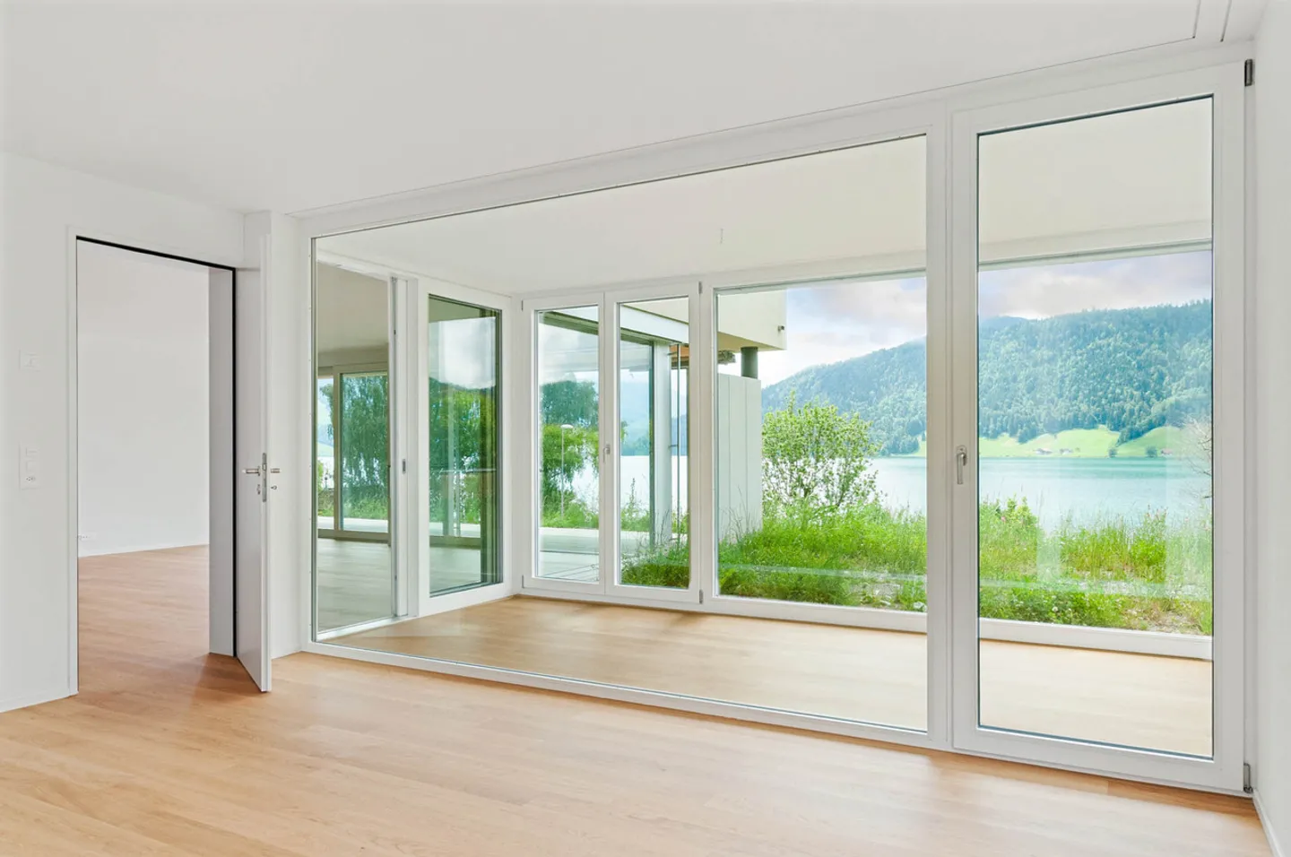 Appartamento spazioso con vista lago - Foto 6 di 11