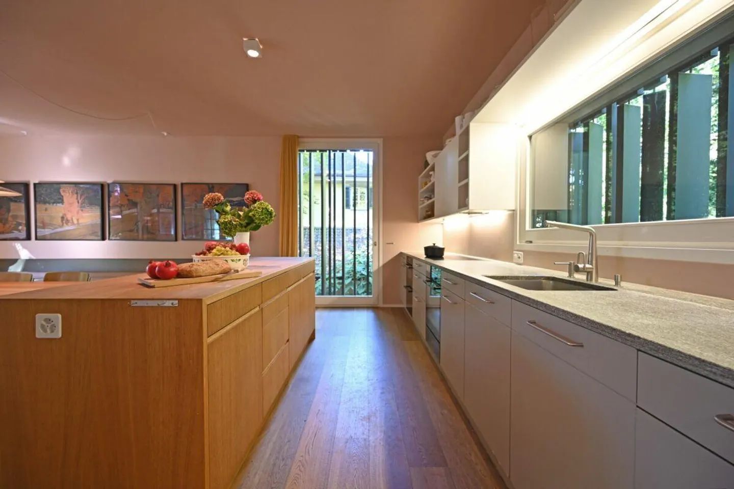 Idyllic semi-detached house with plenty of outdoor space - Photo 2 of 10