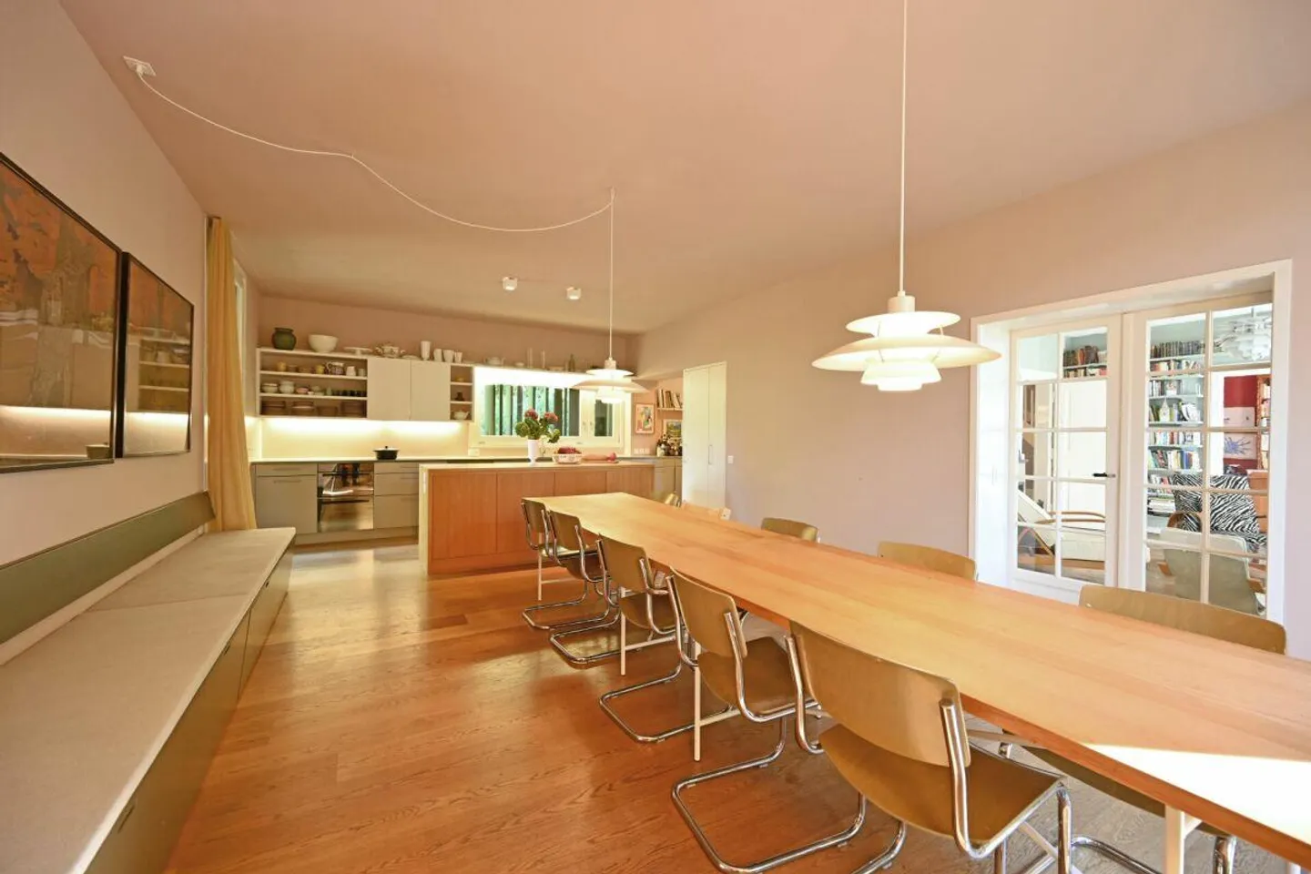 Idyllic semi-detached house with plenty of outdoor space - Photo 3 of 10