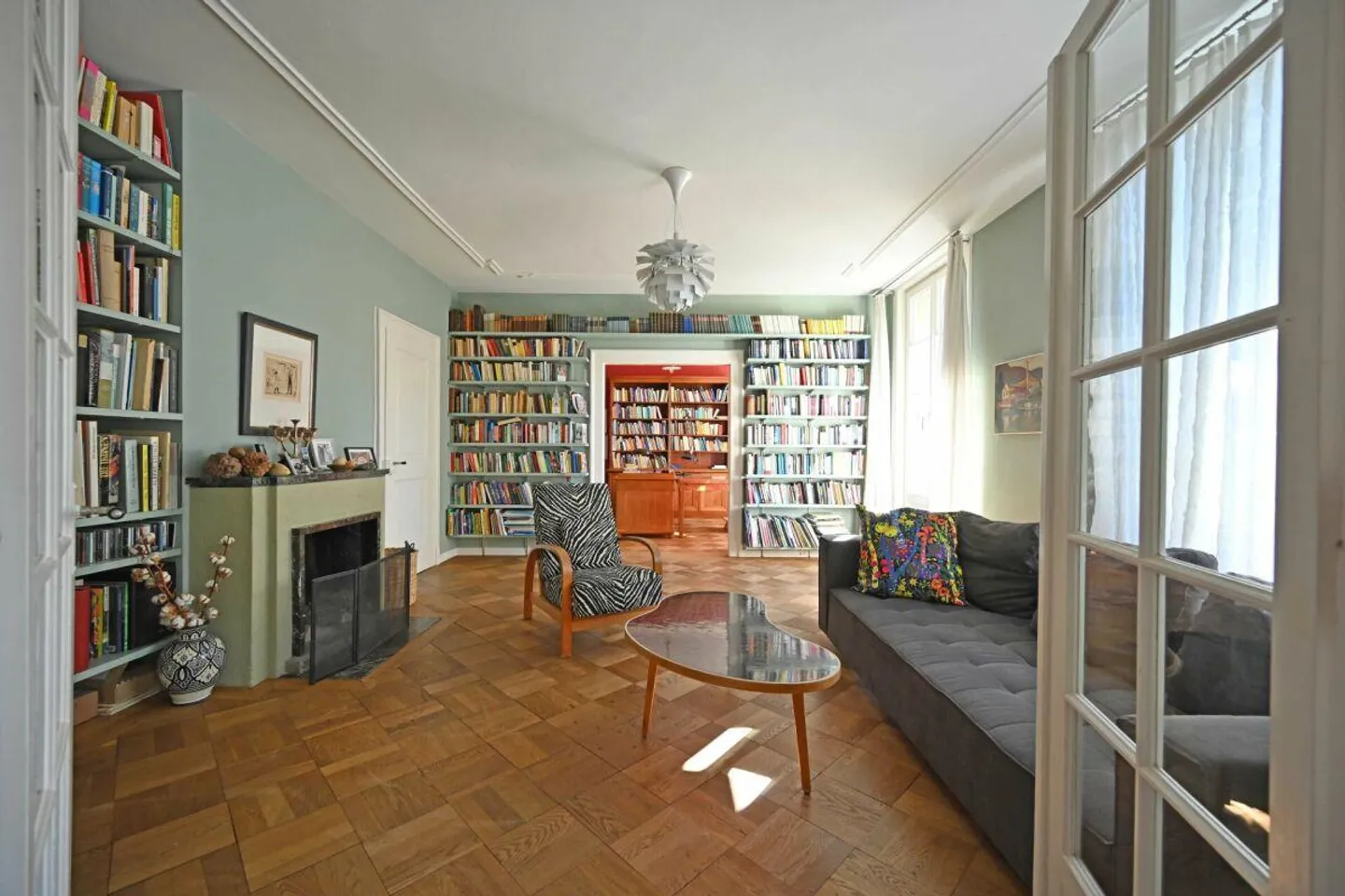 Idyllic semi-detached house with plenty of outdoor space - Photo 4 of 10