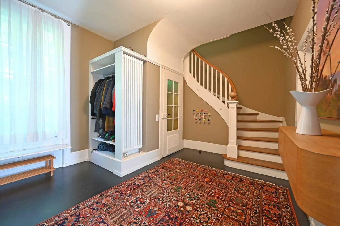 Idyllic semi-detached house with plenty of outdoor space - Photo 5 of 10