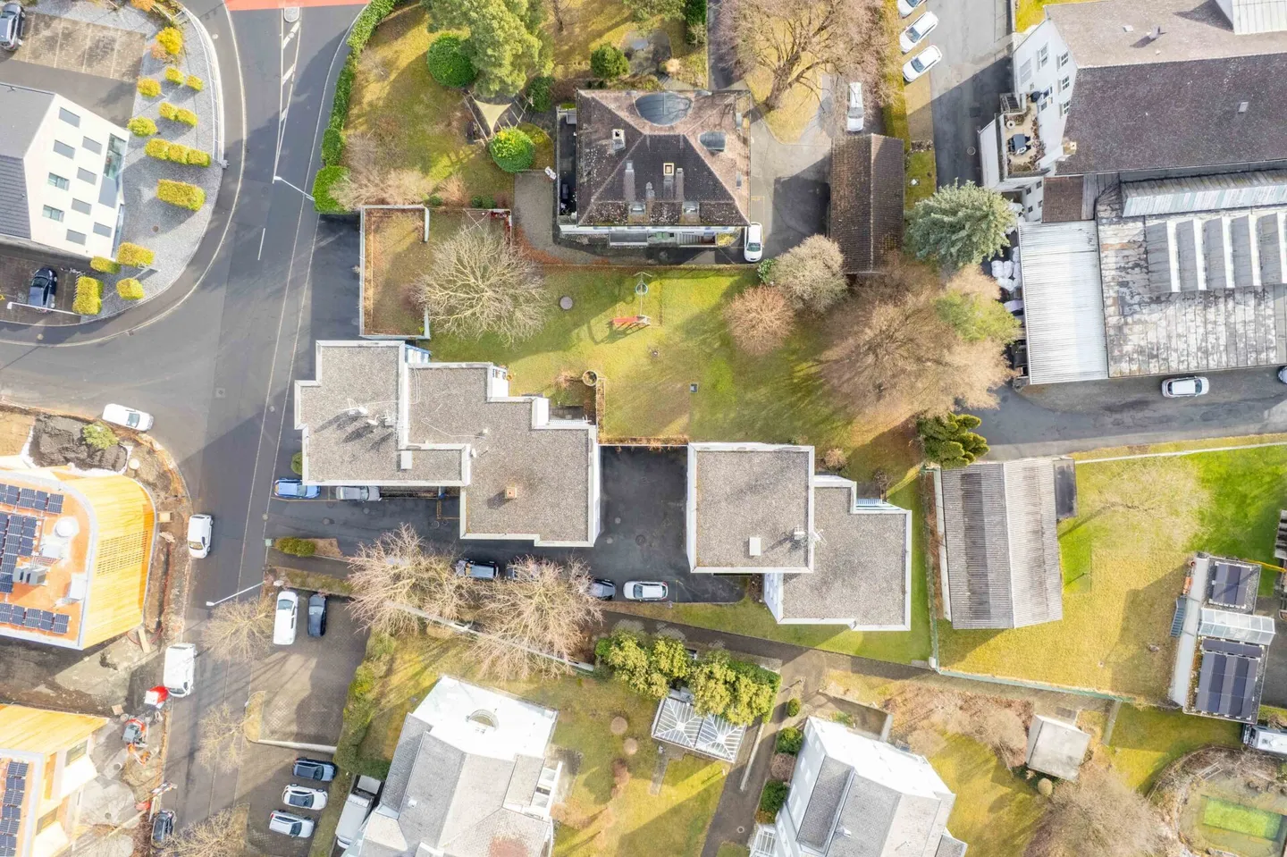 Attractive Investment Property: 2 Multi-Family Houses with 15 Apartments - Photo 5 of 20