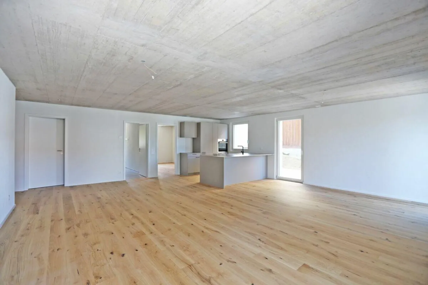 Modern 3.5-room apartment with garden share in Kümmertshausen - attractive investment property - Photo 1 of 8