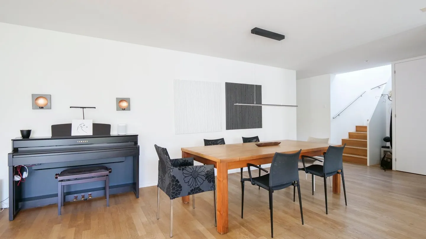 Grosszügige 5.5-Zimmer-Maisonette-Wohnung mit viel Privatsphäre und Wohnkomfort - Photo 3 of 17