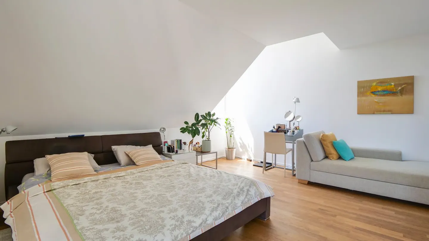 Grosszügige 5.5-Zimmer-Maisonette-Wohnung mit viel Privatsphäre und Wohnkomfort - Photo 5 of 17