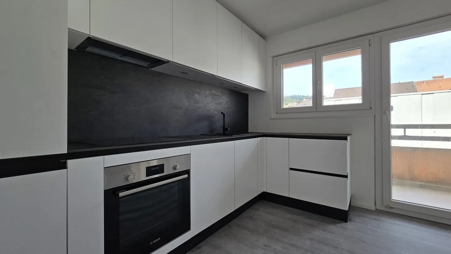 Wohnung mit 3,5 Zimmern, komplett renoviert - Foto 1 von 6