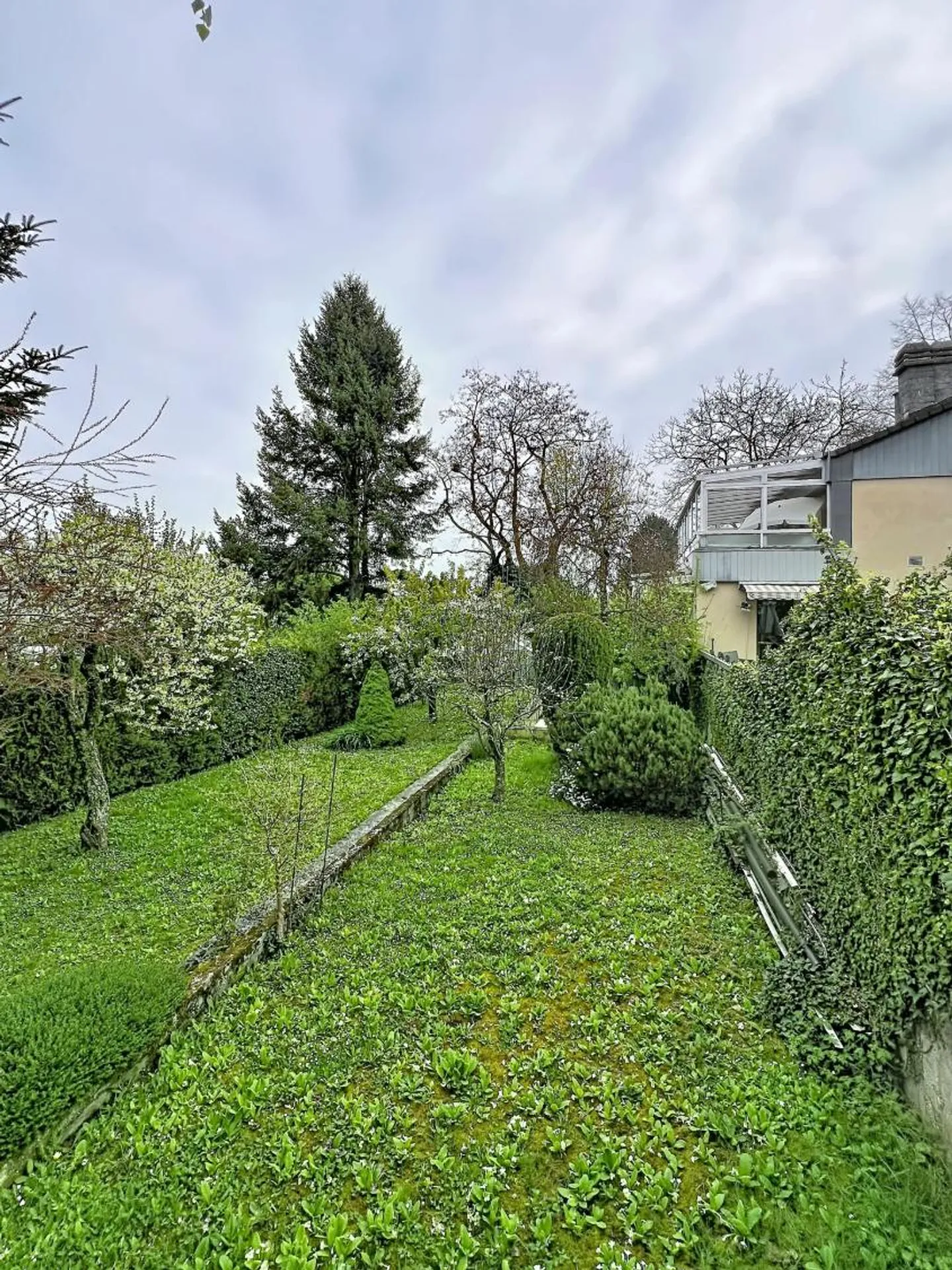 Wohngebäude 11,5 Zimmer - Foto 10 von 13