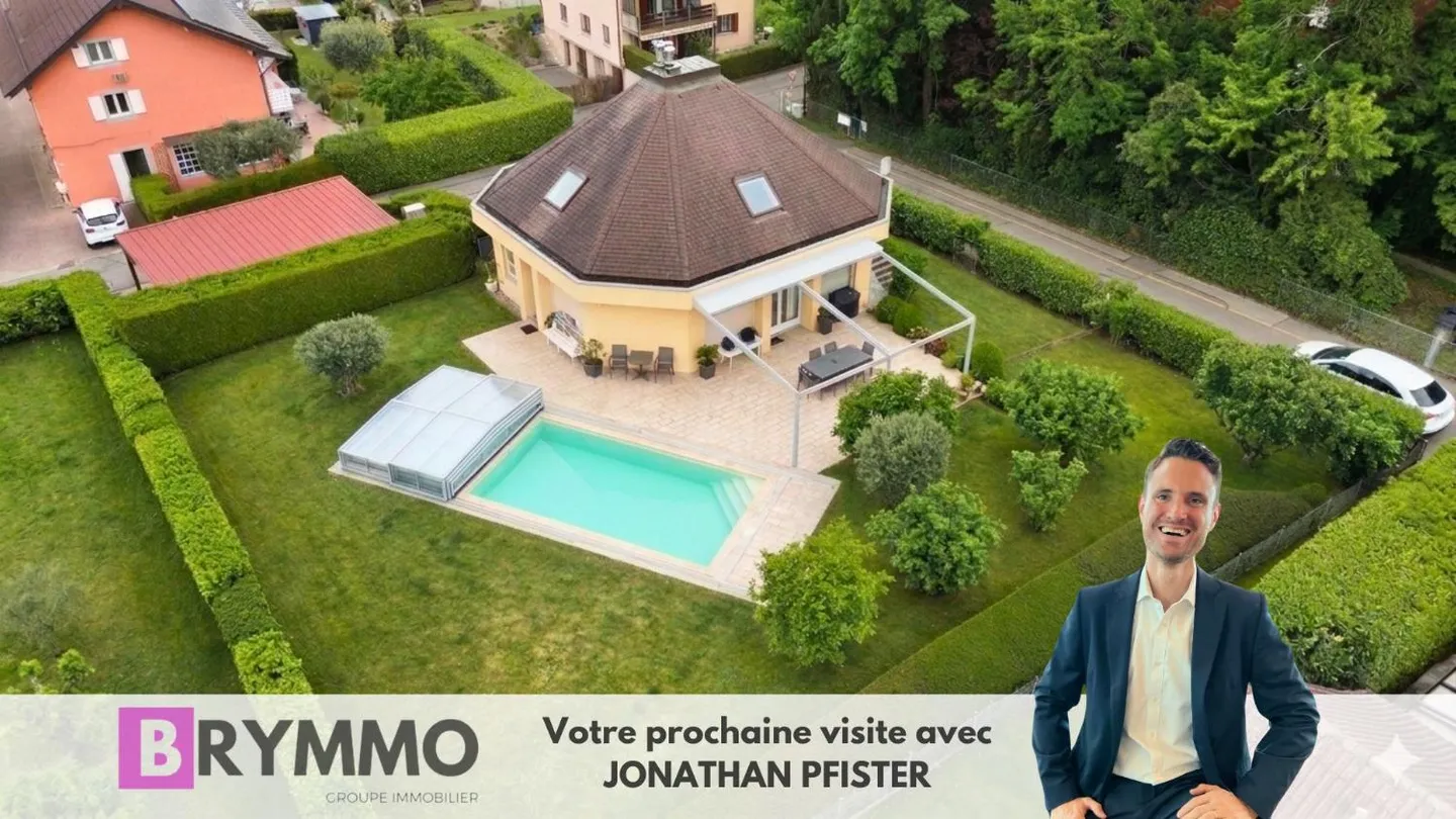 In the Heart of Rolle — A Rare Family Villa, Between Premium Amenities and Lakeside Lifestyle - Photo 3 of 3