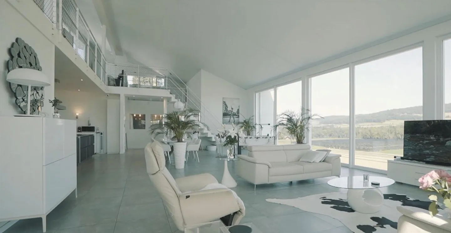 Dream House with Wow Effect: 6.5-Room Villa with Indoor Pool & View - Photo 3 of 6