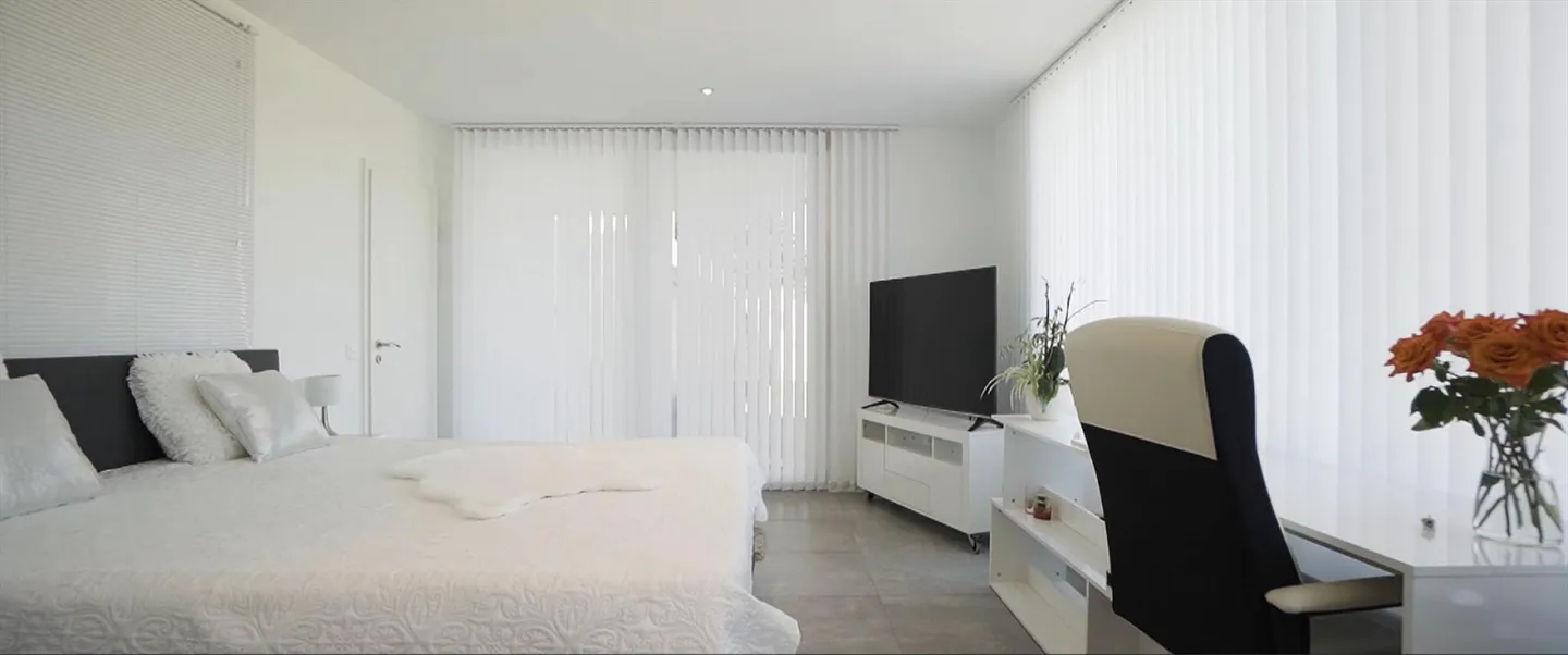 Dream House with Wow Effect: 6.5-Room Villa with Indoor Pool & View - Photo 5 of 6