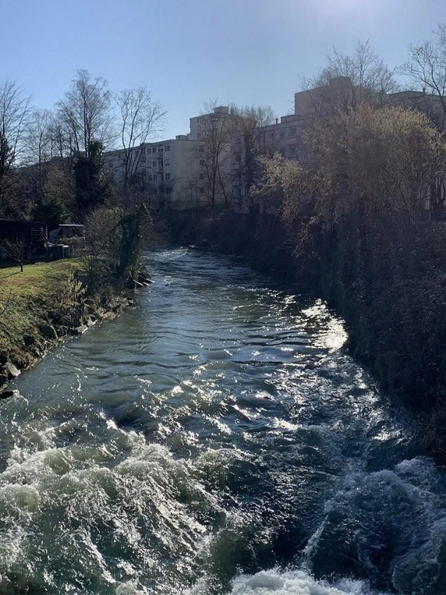 Appartamento ristrutturato con vista - Foto 2 di 9