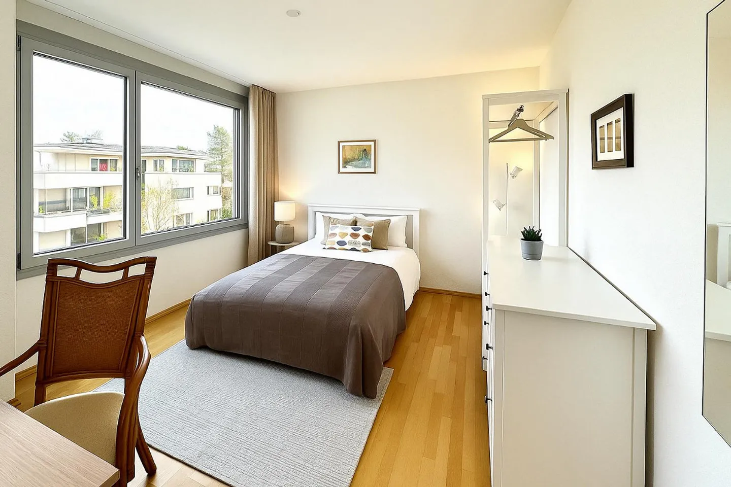 Chambre meublée avec salle de bain privée et baignoire | Vue sur le lac | Seefeld - Photo 1 sur 14