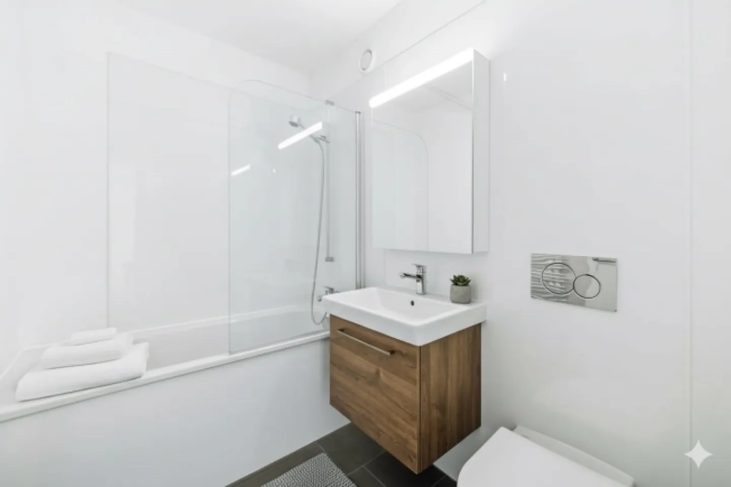 Récemment rénové et immédiatement disponible – Charmant appartement de 3,5 pièces - Photo 8 sur 11