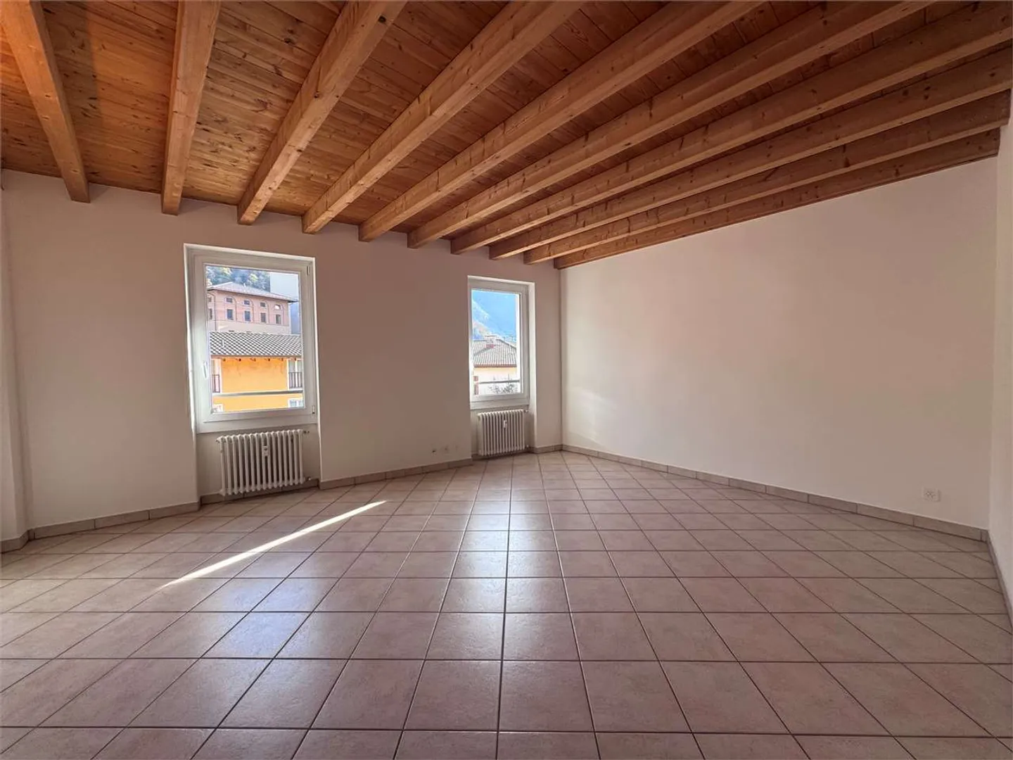 Appartamento in affitto - Foto 3 di 8