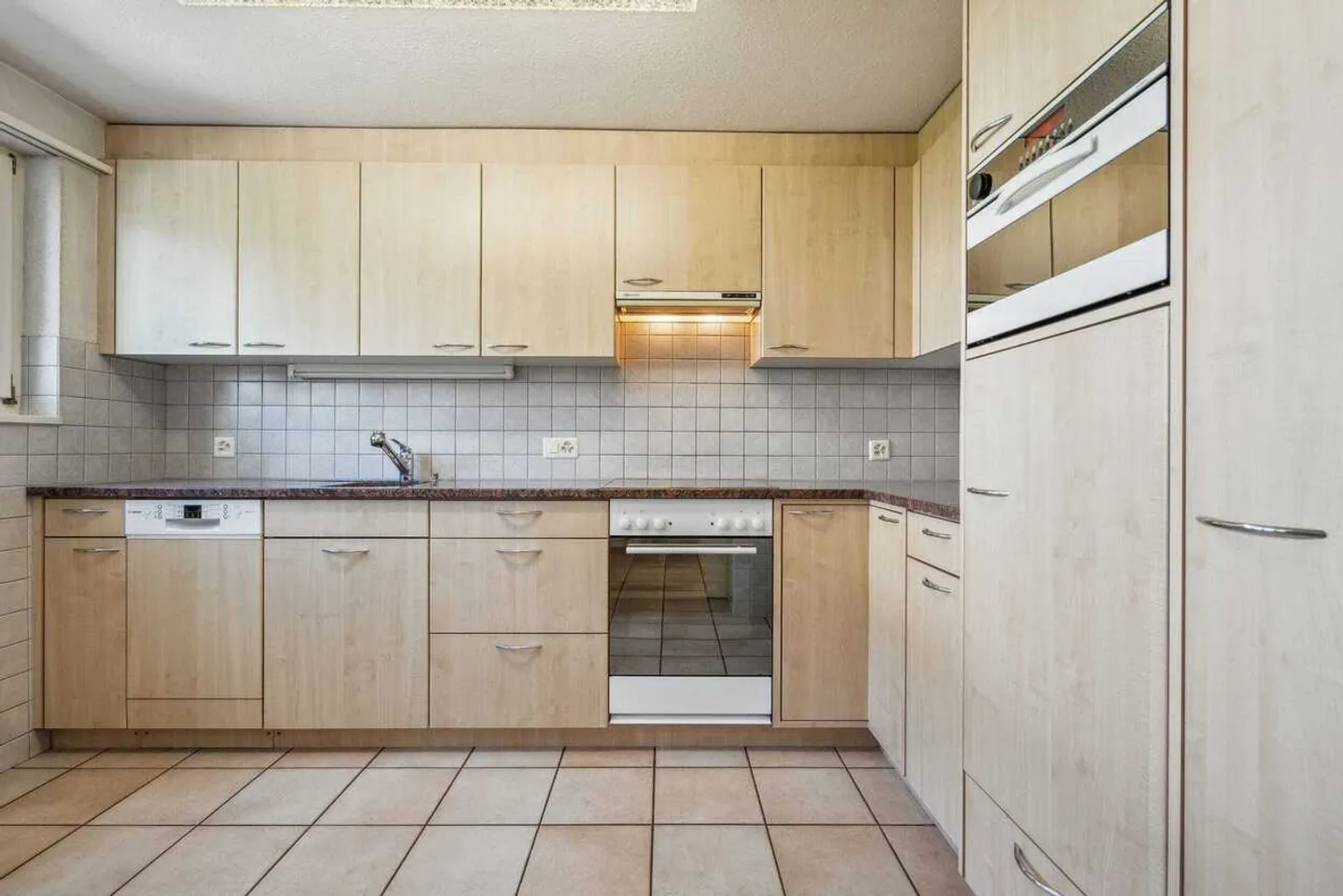 Incantevole casa a schiera di 3,5 stanze ad Aarau Rohr - Foto 4 di 13