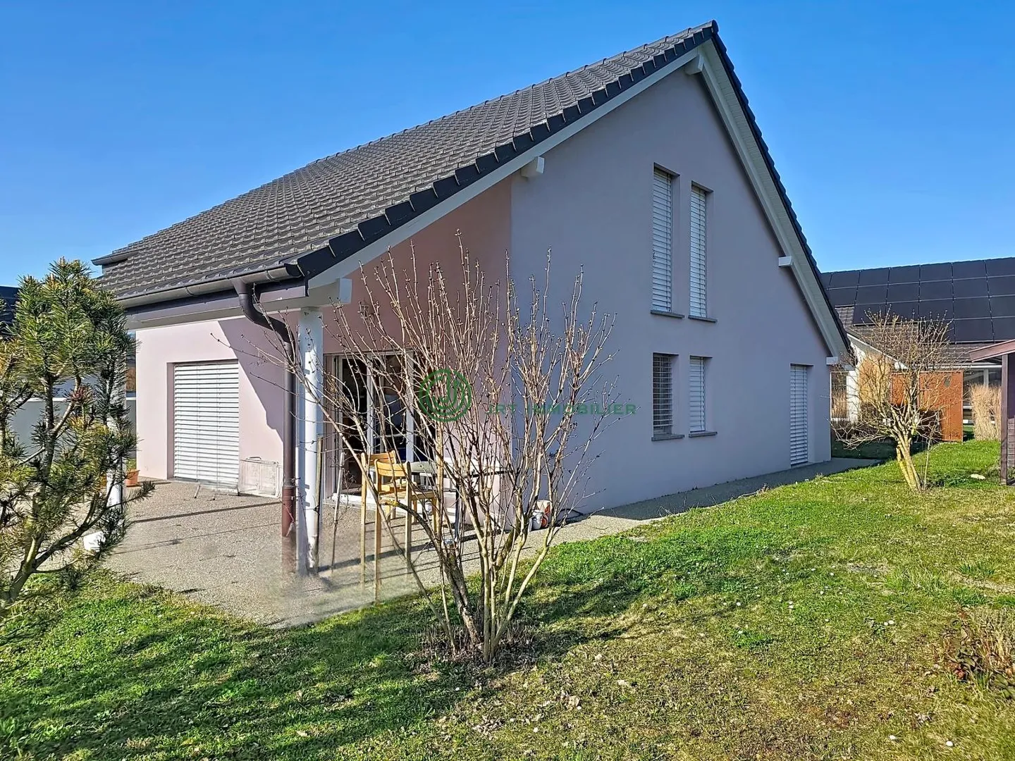 Cheyres (DE) - Maison 5,5 pièces - Quartier résidentiel - 300 mètres du lac - Photo 1 sur 11