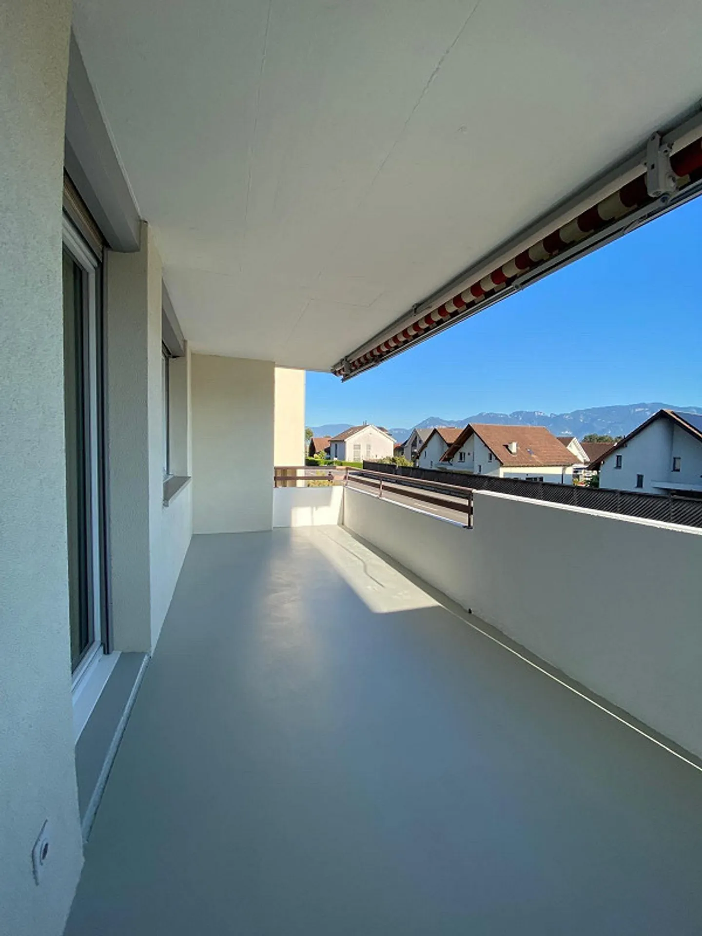 Appartement lumineux de 4,5 pièces au 1er étage - central, adapté aux enfants, beaucoup de lumière - Photo 4 sur 9