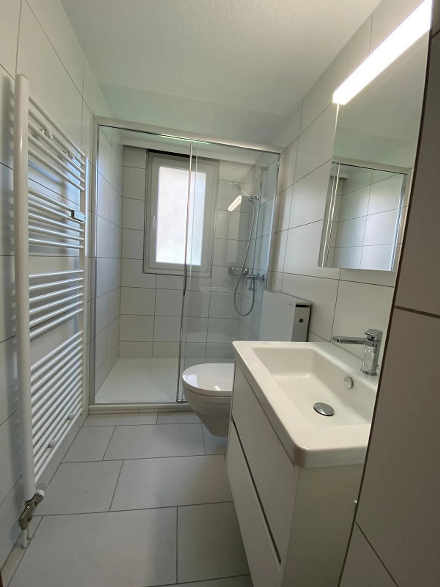 Appartement lumineux de 4,5 pièces au 1er étage - central, adapté aux enfants, beaucoup de lumière - Photo 7 sur 9