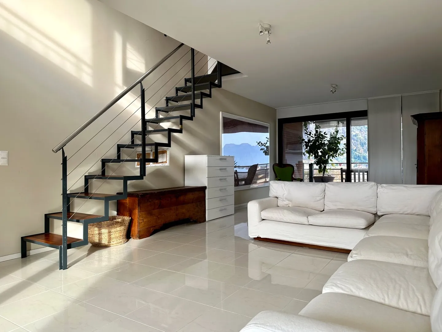 Bright and prestigious duplex apartment - Photo 1 of 10