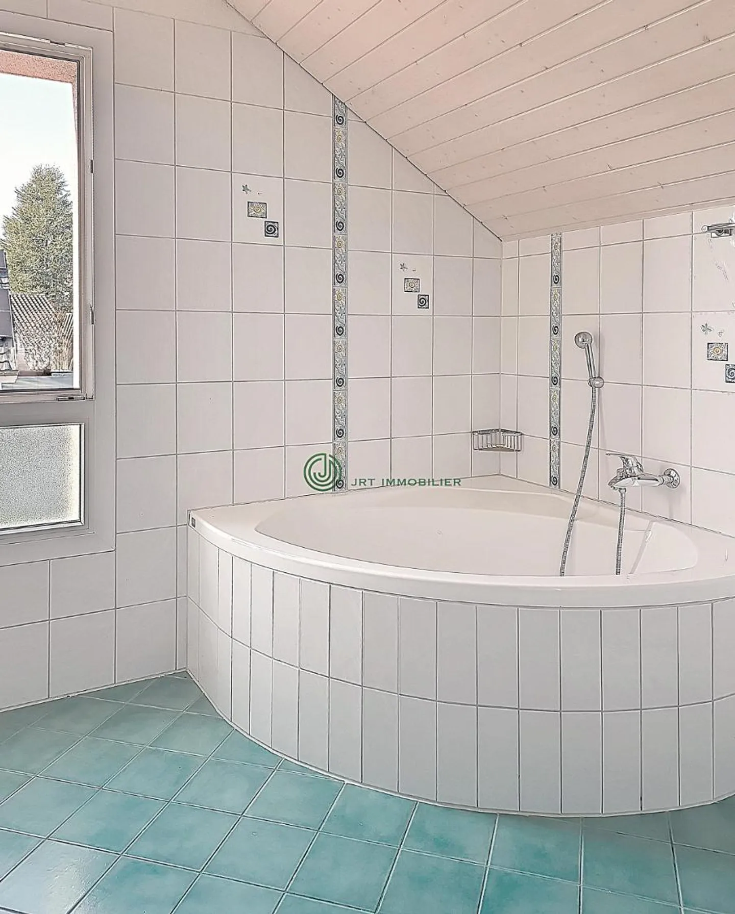 Cheyres (DE) - Maison 5,5 pièces - Quartier résidentiel - 300 mètres du lac - Photo 6 sur 11