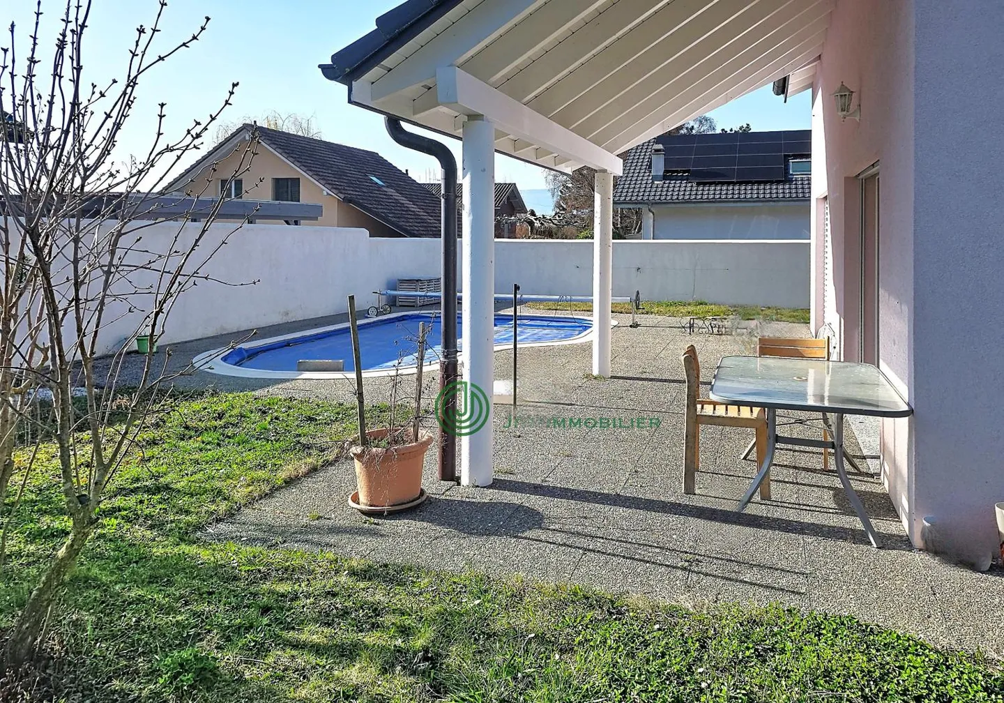 Cheyres (DE) - Maison 5,5 pièces - Quartier résidentiel - 300 mètres du lac - Photo 3 sur 11